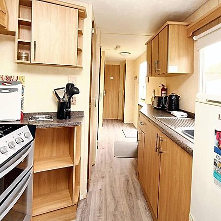 Highfield Grange, Orchards Villa Little Clacton Exteriör bild